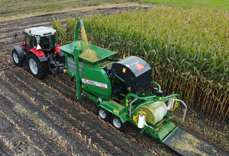 Multibaler KNOLL MultiBaler 820, compact, presse à balles rondes midi haute pe ...