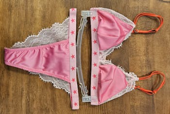 Ling Re Women's Fashion Lingerie Suppliers | Wide Selection at europages