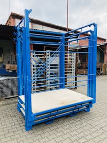 Stack-Tainer, Lagergestell, Sonderladungsträger | wlw.ch