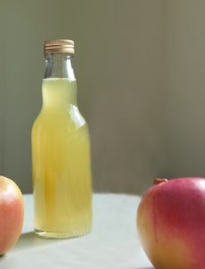 esra_gmbh_firmenpräsentation_2_Apfel-Fruchtsirup