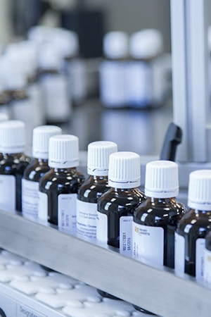 lichtenheldt_gmbh_firmenpräsentation_4_Arzneimittelherstellung, Abfüllung