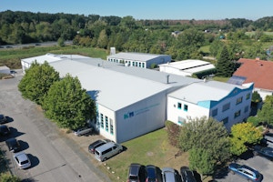 km_blechbearbeitung_gmbh_firmenpräsentation_4_Firmengebäude aus der Luft