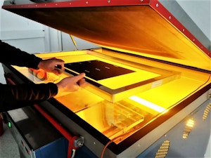 iltec_industriedruck_gmbh_firmenpräsentation_4_Proffessioneller Belichter  - Industrie