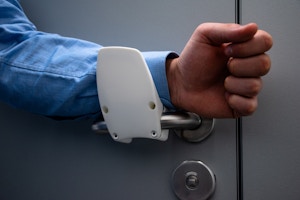 bodo_ehmann_gmbh-clean-4-health_firmenpräsentation_7_Handfrei Türöffner Made in Germany