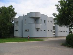 cnc_metallverarbeitung_und_handels_gmbh_firmenpräsentation_1_Unsere Halle